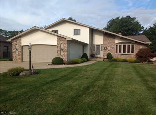 7010 Eventide Dr, Parma, OH