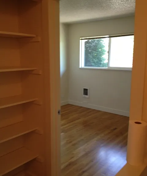 Taggart TownHouse Hardwood's, Patio, Park, Pets, Bike, Bus — Photo 17