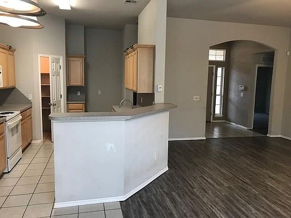 5th image of 3309 Buckingham Pl