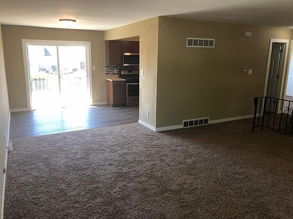 4th image of 416 Briarwood Ln