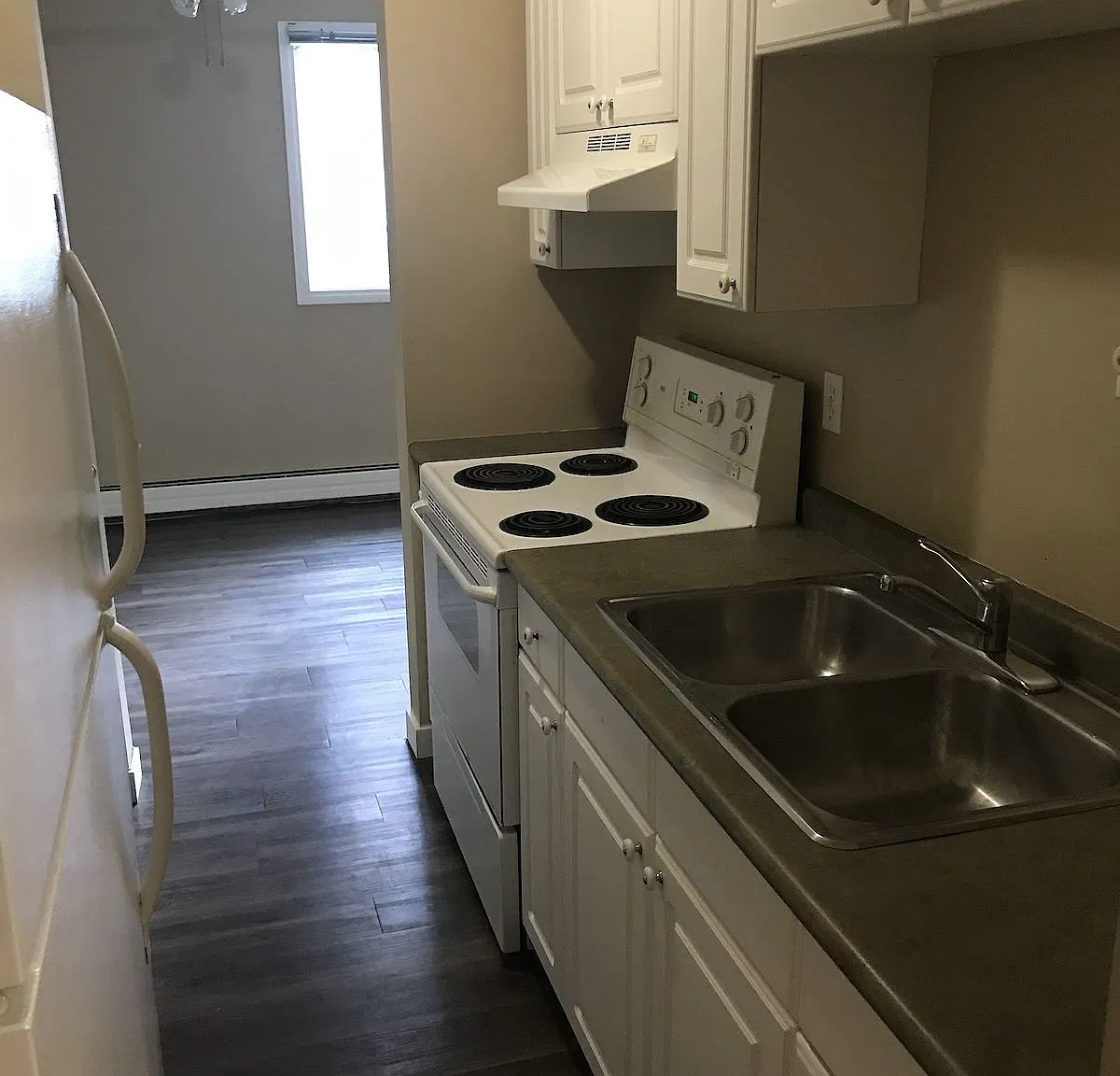 Sunshine Terrace in Mission! — Photo 1