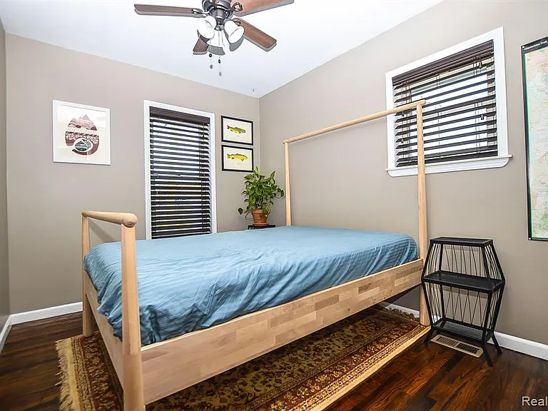 630 Ardmore Dr — Photo 11