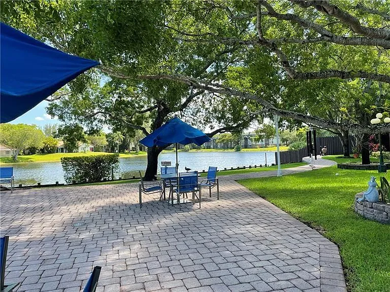 3690 Inverrary Dr #2Z — Photo 36