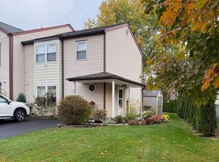 630 Whittier Dr, Warminster, PA 18974