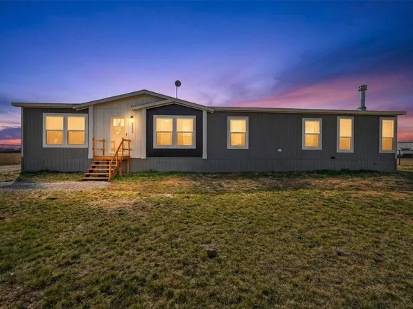 8685 T L Ranch Rd, Ponder, TX 76259