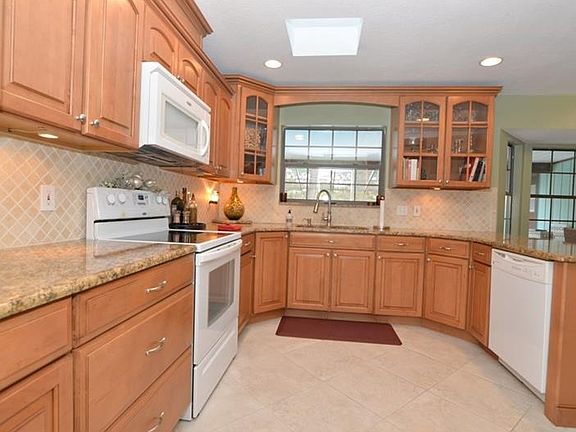 4th image of 317 Needles Ct