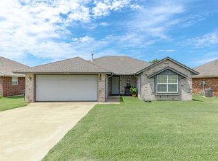 4109 Madison Ave, Moore, OK 73160