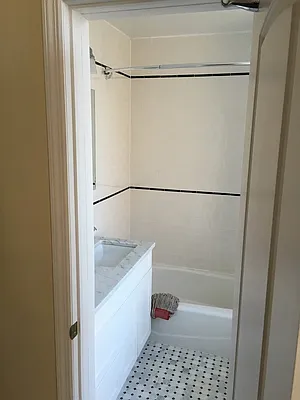 Rented by (Legacy) NY Quality Living Uptown | media 5