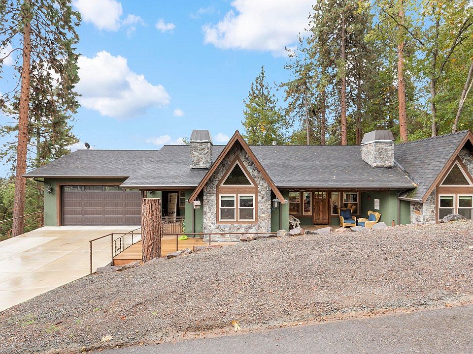 1st image of 435 Coachman Dr