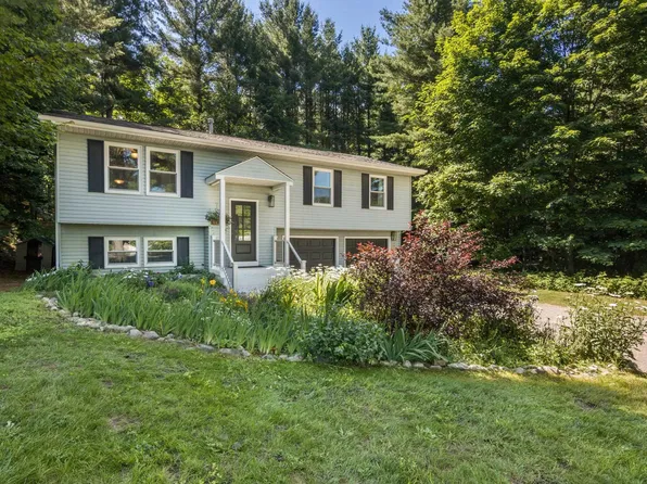 2438 N West Silver Lake Rd, Traverse City, MI 49685