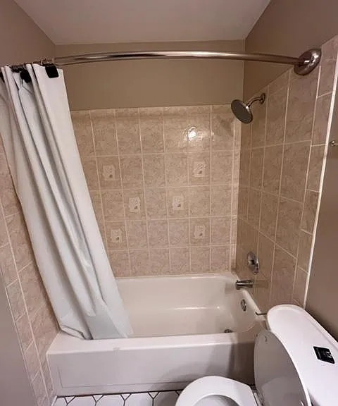 Hall bath 2-being REMODELED, see next picture
