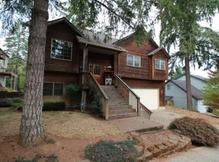 958 S 68th St, Springfield, OR 97478