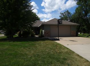 436 S 4th St, Winneconne, WI 54986