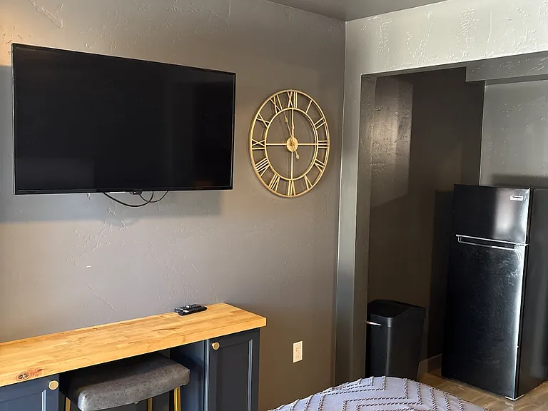 219 E Coeur Dalene Lake Dr #9 — Photo 3