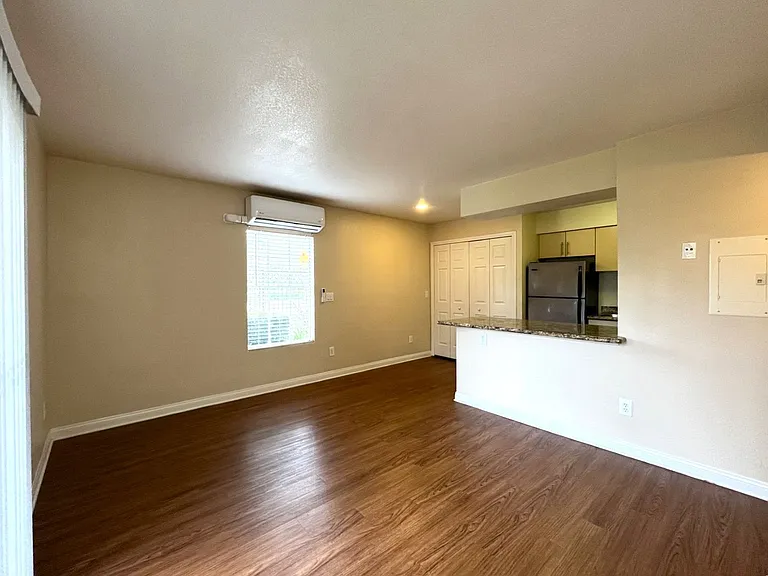 2160 Highpointe Dr #112 — Photo 12
