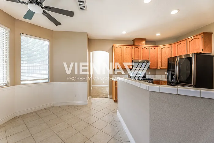 5308 Heritage Ct — Photo 6