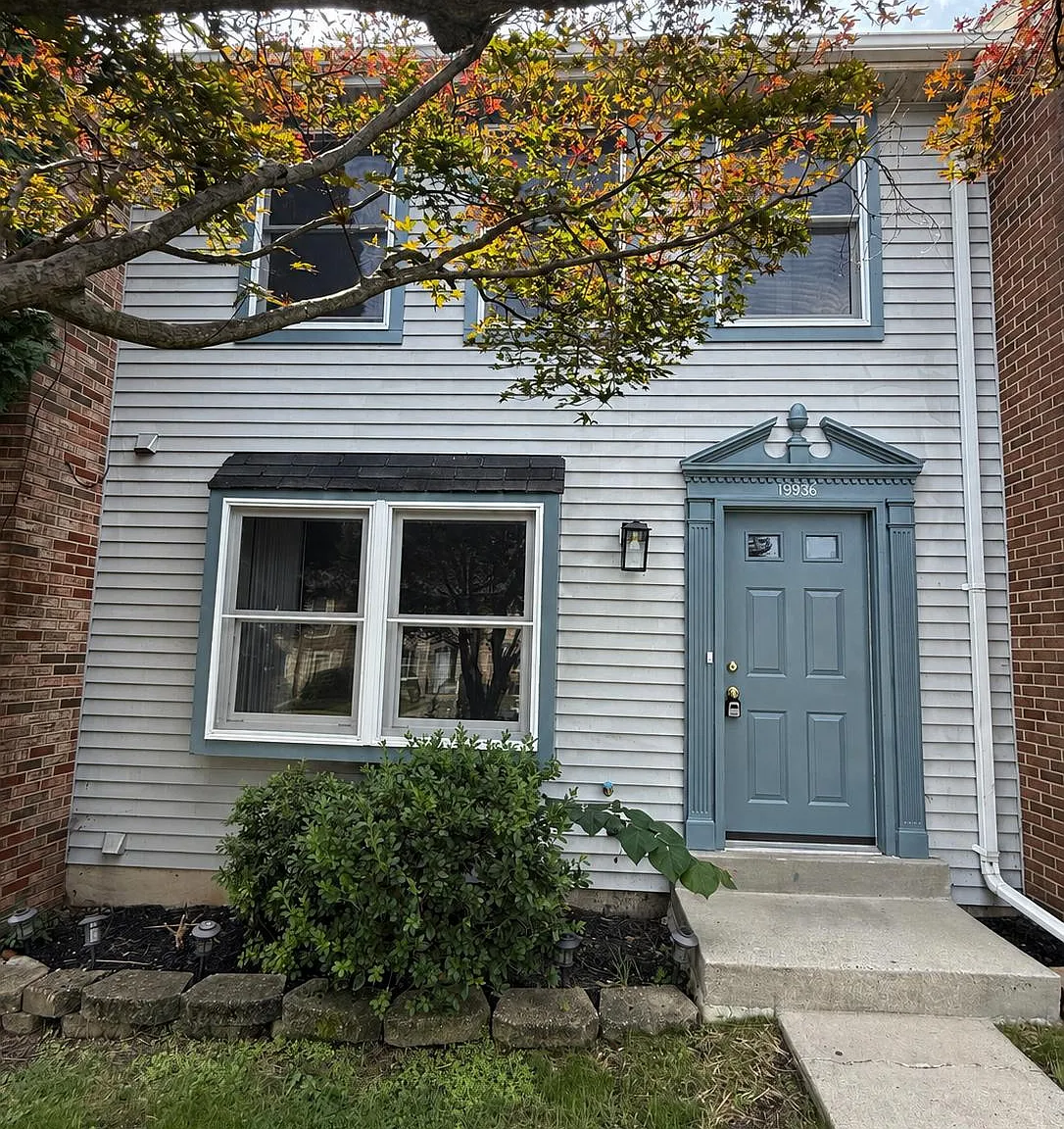 4 bed, 1360 sqft, $2,450 — Photo 1