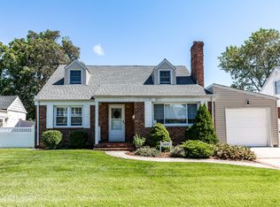 1615 Wilson St, Baldwin, NY 11510