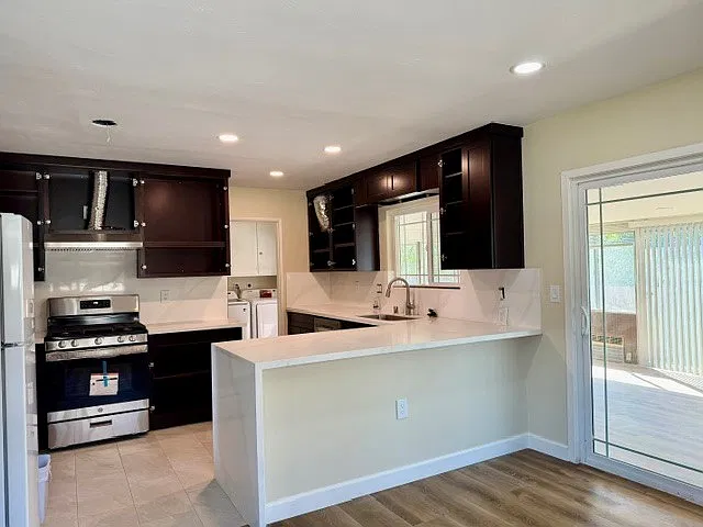 4 bed, 1570 sqft, $4,500 — Photo 2