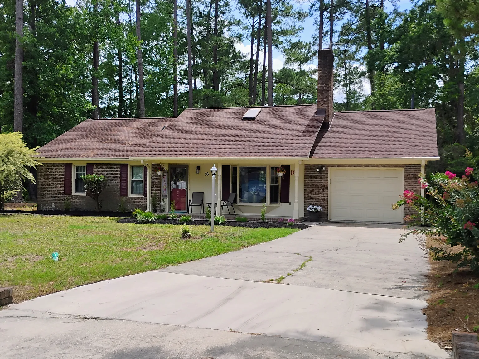 3 bed, 2.5 bath, 1346 sqft, $1,975 — Photo 2