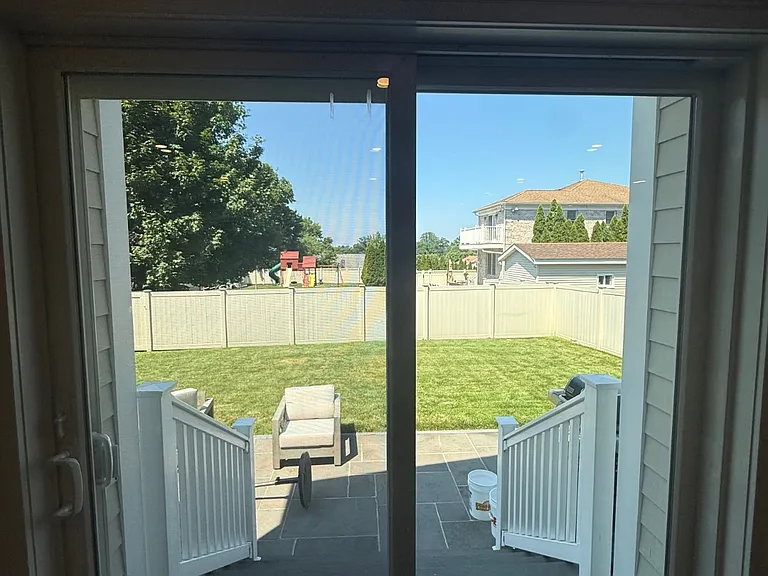 19 Lorraine Dr — Photo 6