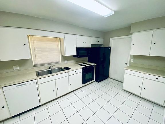 5th image of 7425 Faculty Dr