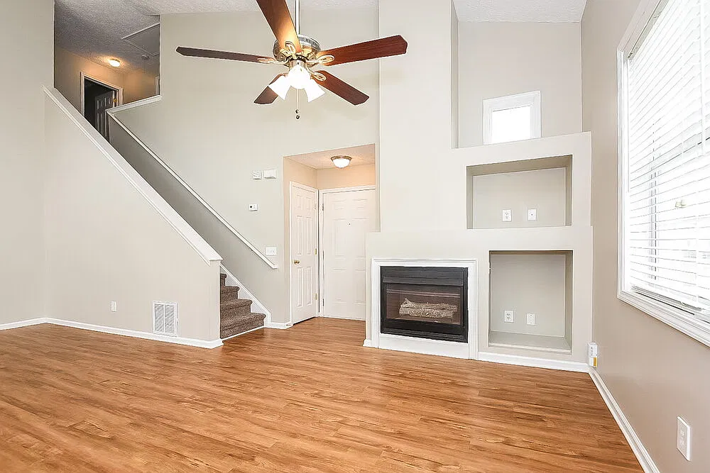 3 bed, 2.5 bath, 1101 sqft, $2,490 — Photo 4