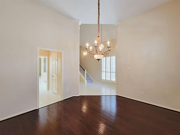 5th image of 4106 Creek Ridge Ln