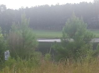 12 Broadlake Ln, Spring Lake, NC 28390