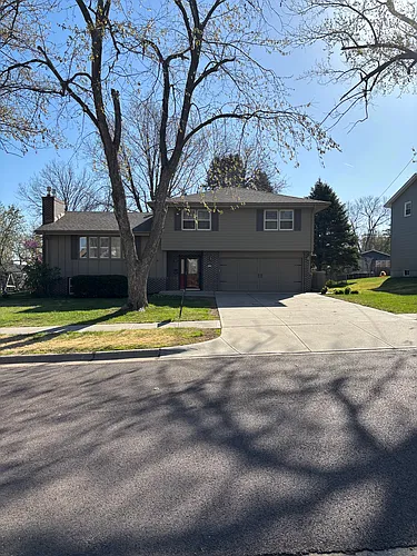1115 Surrey Rd Photo 1