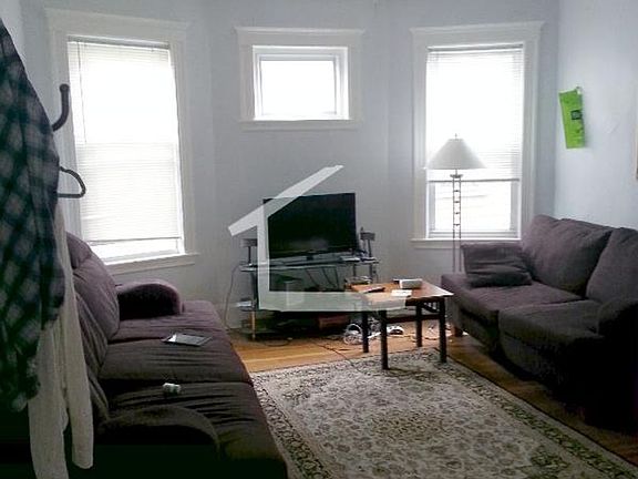 4th image of 9 Harvard Ter APT 1