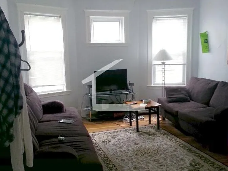 9 Harvard Ter #1 — Photo 4