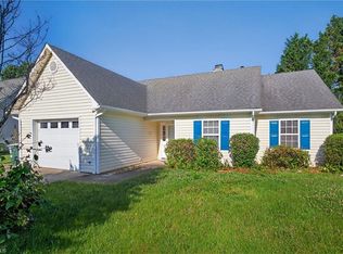 2035 Ardmore Village Ln, Winston Salem, NC 27127