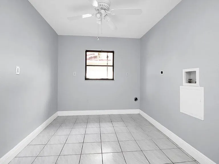 13540 Sedgwick Ave — Photo 42