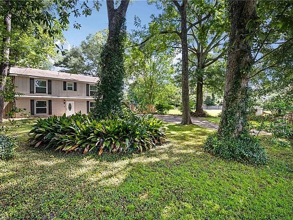3rd image of 357 Durande Dr