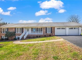 1016 Las Brisas Dr, Yadkinville, NC 27055