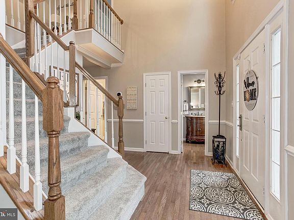 5th image of 17 Scotland Cir