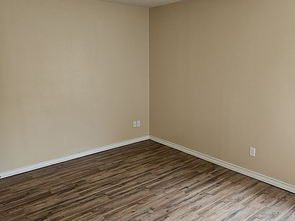 5th image of 804 N Taylor Rd APT 25