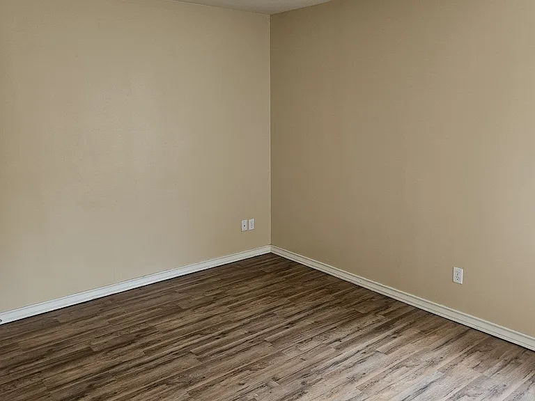 Santa Fe Townhomes — Photo 6