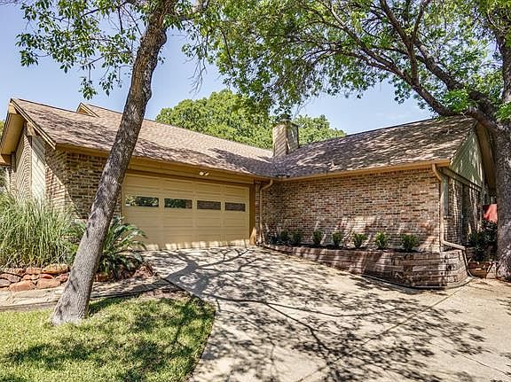 5th image of 214 Pebble Beach Dr