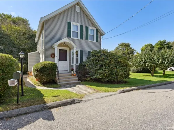 22 Watch Hill Avenue, Stonington, CT 06378