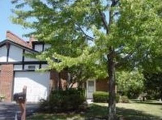 1569 Columbia Ct, Elk Grove Village, IL 60007