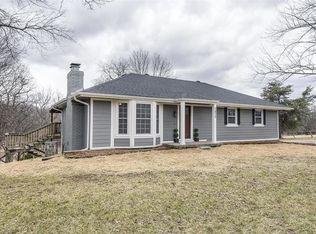 7673 SE Sycamore Dr, Holt, MO 64048