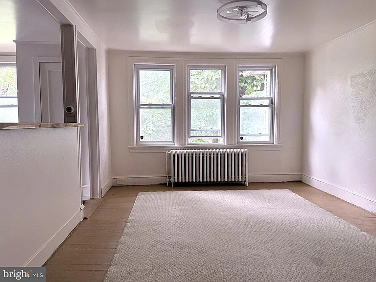 424 Lippincott Ave #B — Photo 4