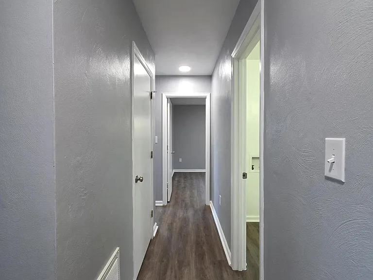 2802 Vinyard Ave NE #2 — Photo 9