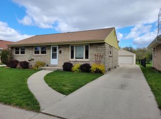 1830 W Plainfield Ave, Milwaukee, WI 53221