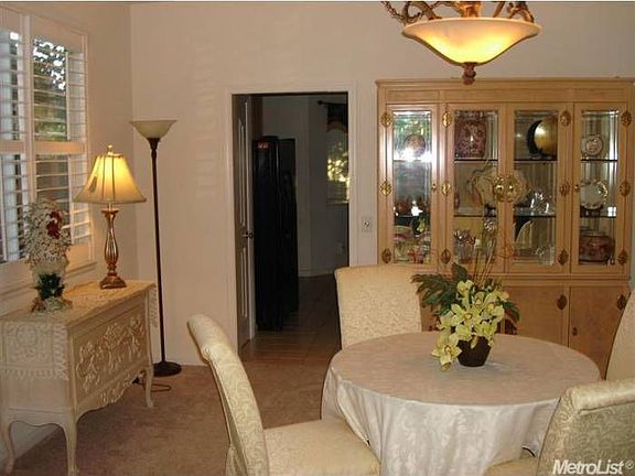 Formal Dining