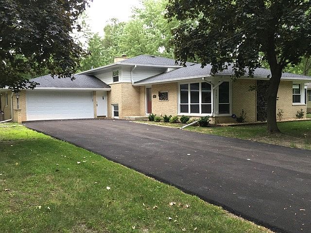 1st image of 8001 W 127th St