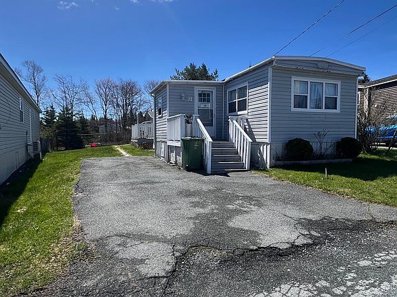 2nd image of 11 Maple Ln