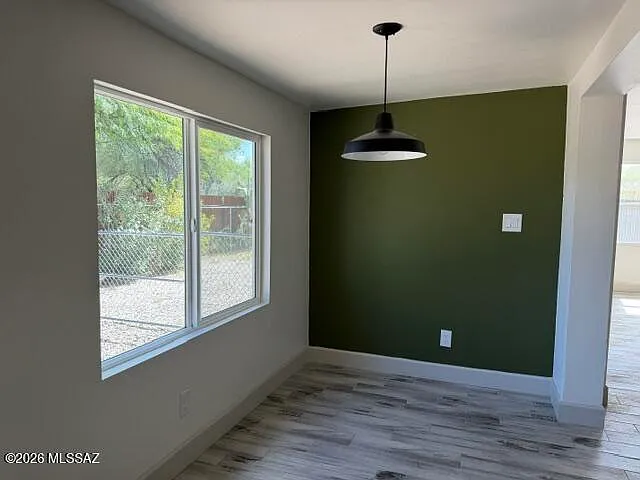 1431 E Adelaide Dr — Photo 8